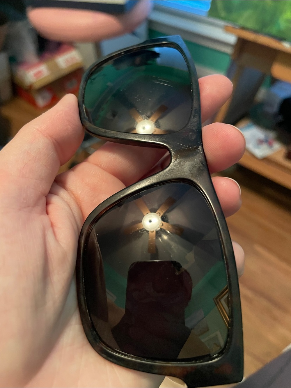 Versace Tortoiseshell Sunglasses with Black Lenses and Gold Logo Plaque - Picture 12 of 13